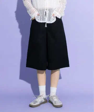 [ 미착용 ] 스케이터 하프 팬츠