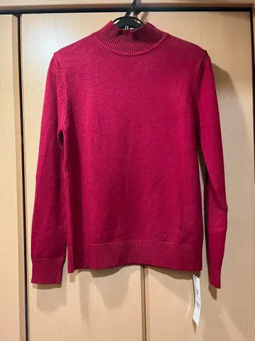 [ 새상품 미사용 ] 빨간색 레드 니트 하이넥 스웨터 상의