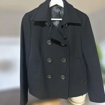 로트레아몽 블랙 더블 브레스트 피 코트