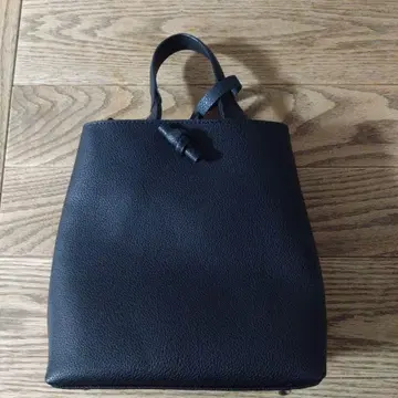 스픽 앤 스팬 미카 델라 발레 백 블랙