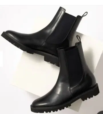 현행 모델 23구 블랙 가죽 사이드 고어 부츠 23.5cm