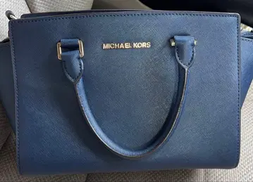 MICHAEL KORS 네이비 핸드백