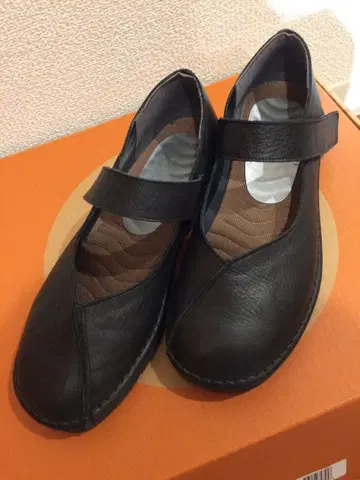 Puri 블랙 플랫슈즈