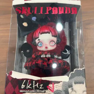 POPMART SKULLPANDA 6khz 유럽 한정판 스컬 팬더