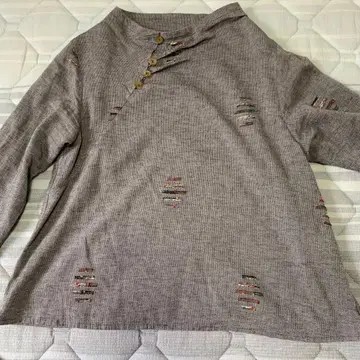 센소유니코 자수 그레이 긴팔 셔츠