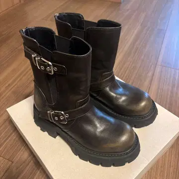 [ 새상품급 ] JEANASIS 부츠 M