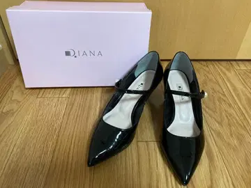 새상품급 DIANA 다이애나 스틸레토 펌프스 에나멜 펄 24