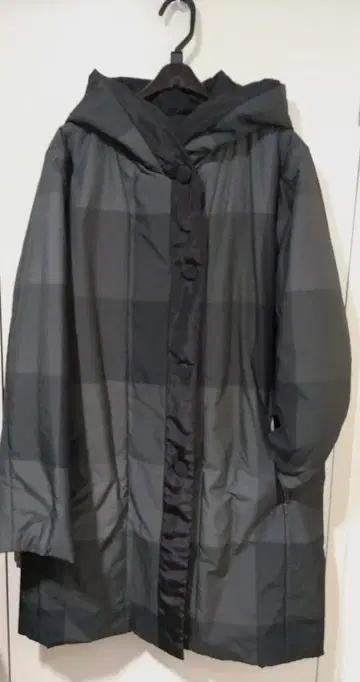 후드 부착 그레이 블랙 체크 충전솜 코트