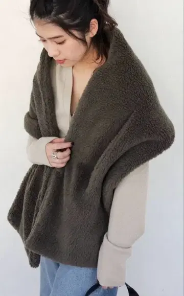 AP STUDIO THROW 슬로우 보아 숄 별주색 카키 새상품급