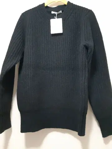 새상품 SLOANE 라무 캐시미어 크루넥