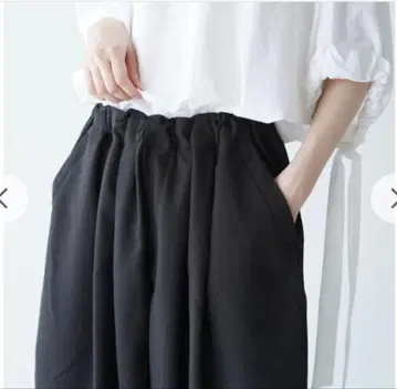 미즈이로 인드 와이드 카고 팬츠 블랙