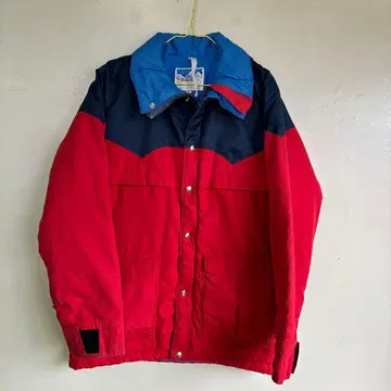 Powderhornmoutaineering 다운 자켓 소매 스크래치 있음