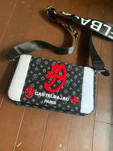 CASTELBAJAC 숄더백 블랙/레드/화이트
