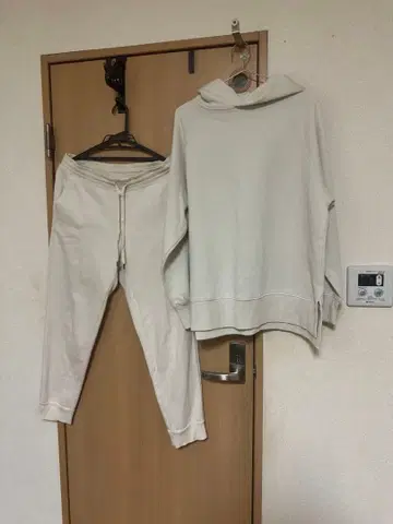 유니클로 후드 부착 맨투맨 셋업 L