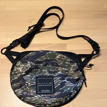 MOUNTAIN MARTIAL ARTS 2way Sacoche