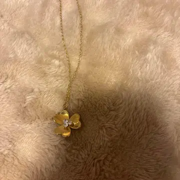 꽃 디자인 골드 목걸이