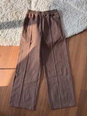 브라운 체크 무늬 와이드 팬츠 노브랜드
