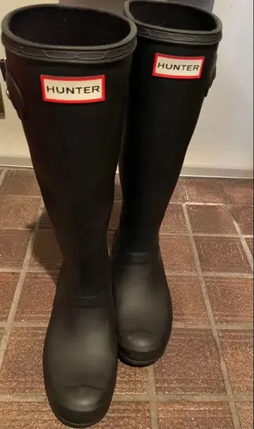 HUNTER 블랙 레인부츠 버클 포함