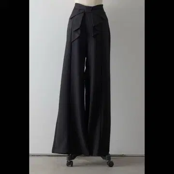 백리본 스트레이트 팬츠 frene 플라네 같은 형태