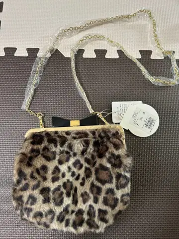 로리즈팜 레오파드 무늬 퍼백 미사용