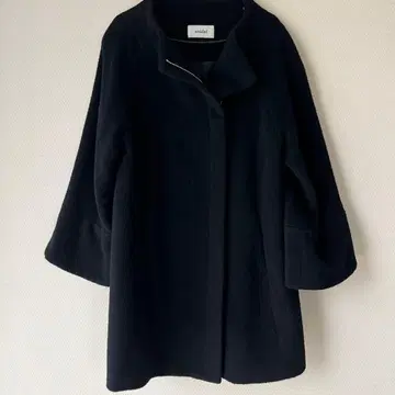 snidel 노카라 플레어 슬리브 코트 블랙