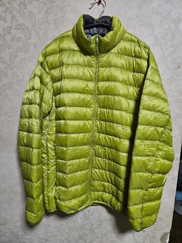 유니클로 울트라 라이트 다운 라임 그린 남성용 M