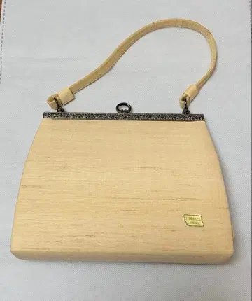 아이즈 카라무시 직조 베이지 패브릭 소재 핸드백