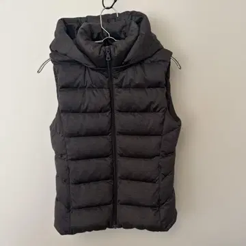 유니클로 다운 베스트 M 그레이