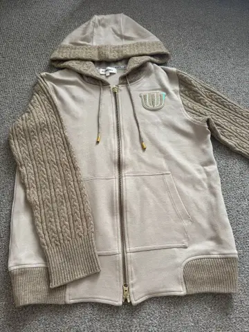 새상품급 우에사코 미에코 후드티 42 베이지