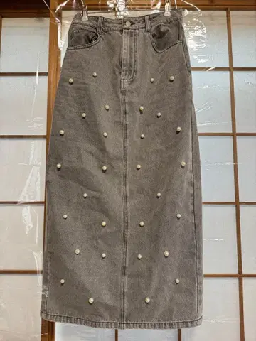 러브티크 본봉 펄 장식 데님 타이트 스커트 38 사이즈 M 사이즈