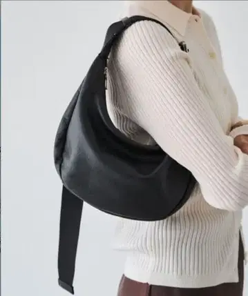 russet 소프트 가죽 라운드 숄더백