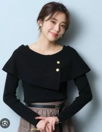 저스길리티 JUSGLITTY 케이프풍 니트 블랙