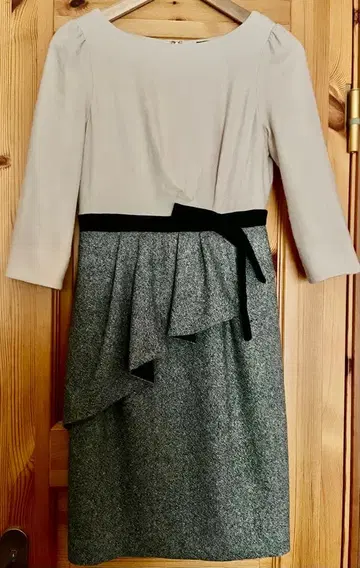 JUSGLITTY 도킹 원피스 울 베이지 그레이 1