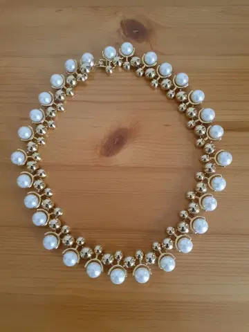 펄과 골드 목걸이