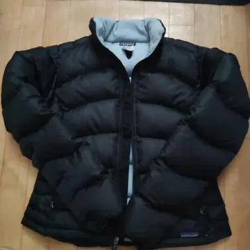 Patagonia 블랙 다운 자켓