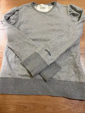 St.cecilia 프릴 소매 그레이 맨투맨