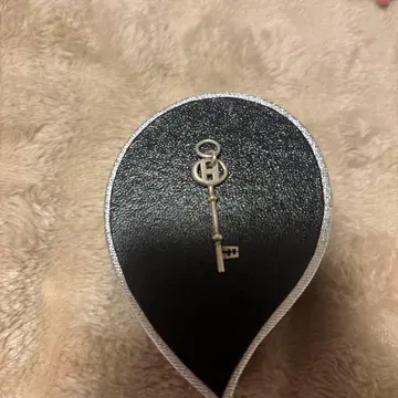 열쇠 디자인 목걸이 탑