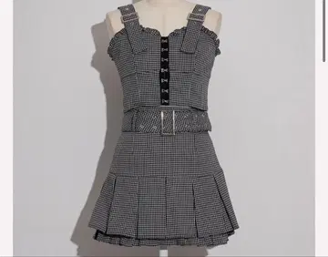 pium 프론트 후크 뷔스티에 플리츠 스커트 세트 블랙 체크