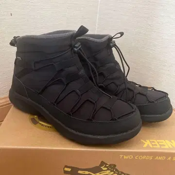 KEEN 방수 미드컷 아웃도어 신발 블랙 26cm