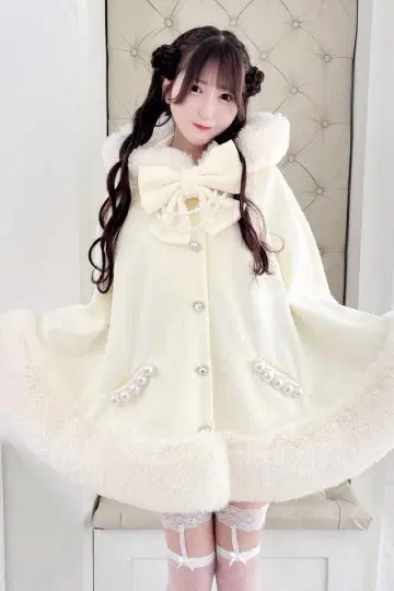 MARS 판초 코트 화이트