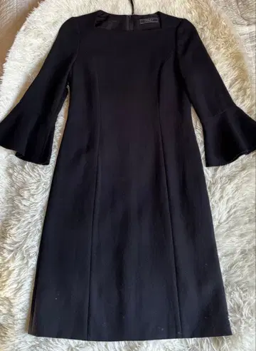 폭시 플레어 소매 스퀘어 옷깃 울 원피스 시착만 한 상품 38 네이비