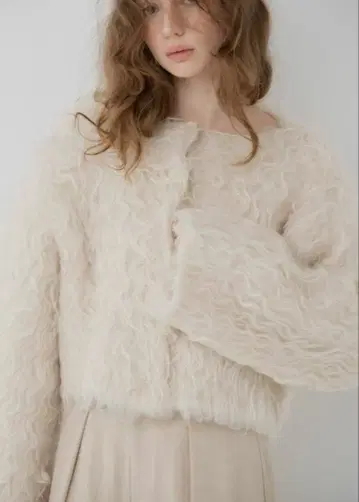 택 포함 새상품 메종 드 돌체 wavy cardigan/ivory