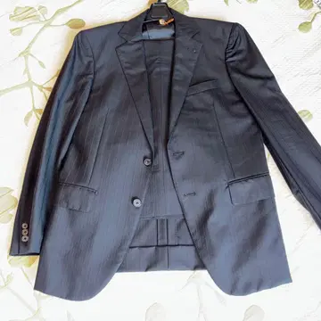 DORMEUIL 다크 그레이 스트라이프 수트