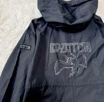 새상품 SNIDEL 컨디션 최상 스나이델 레드 제플린 콜라보 모즈 코트