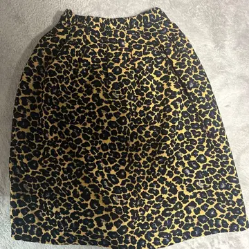 레오파드 무늬 타이트 스커트