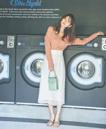 프로포션 자수 타이트 점프 스커트 S 완판템 미인백과 새상품급