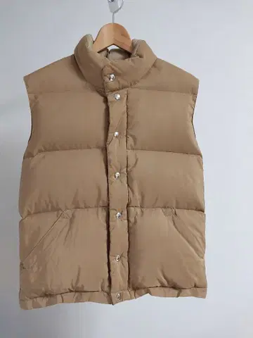 크레센트 다운 웍스 다운 베스트 탄