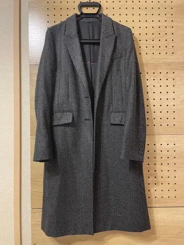 체크 무늬 체스터 코트 그레이 계열