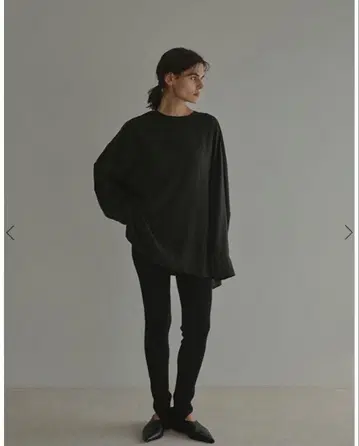 미사용 새상품 택 포함 크루넥 오버 사이즈 풀오버 블랙