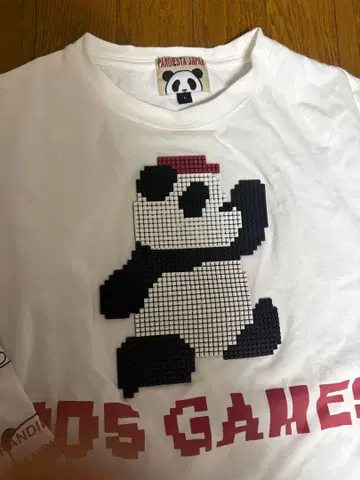 히카킨 착용 PANDIESTA JAPAN의 [PDJ GAMES 러버 롱T